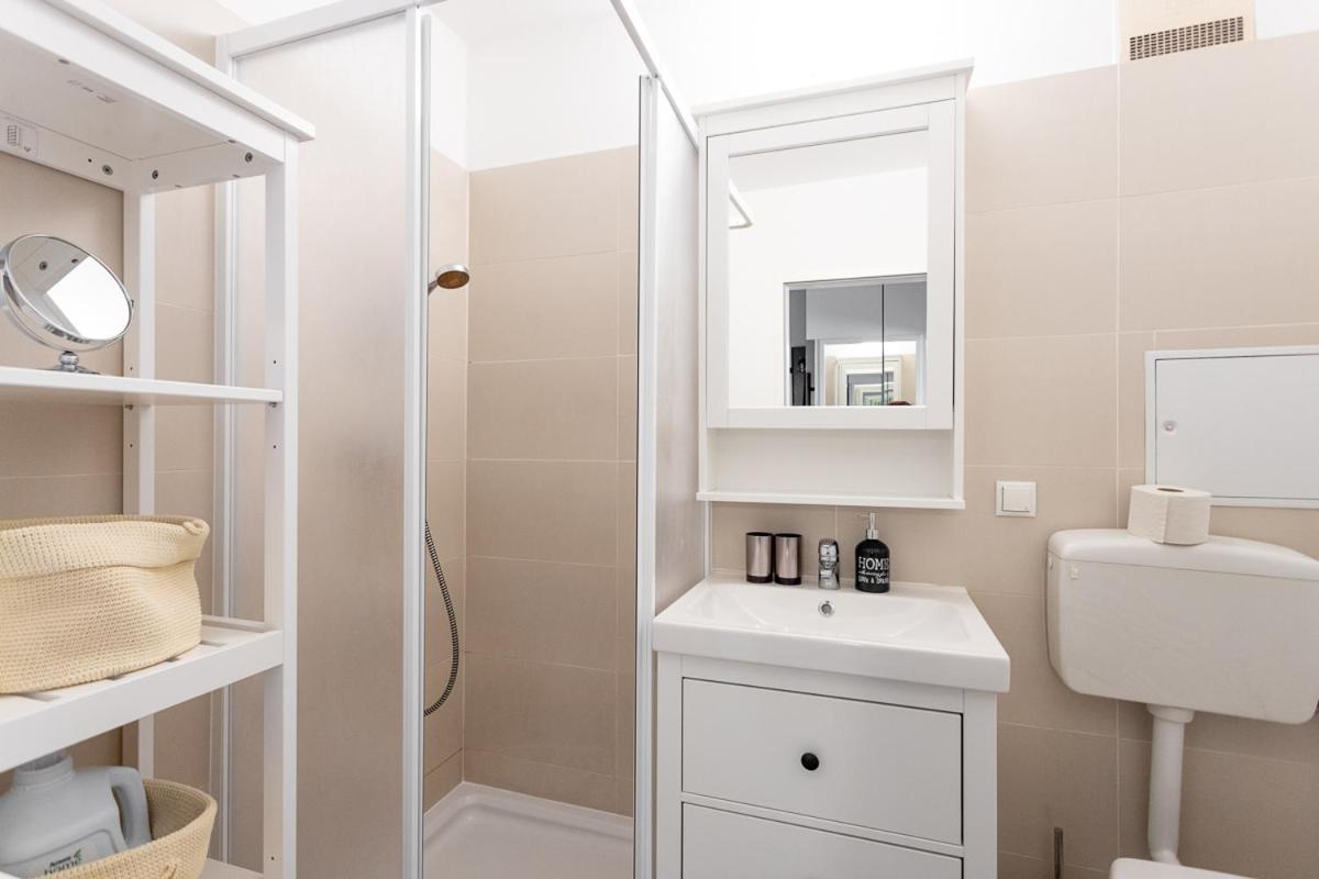 New Shalalaliving Vienna - Lovenest Or Workspace Near Schoenbrunn Bg エクステリア 写真
